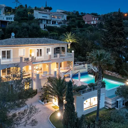 Raphael Villa
