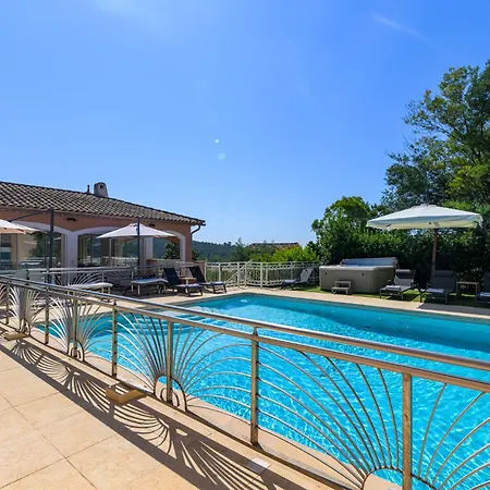 Villa Raphael *