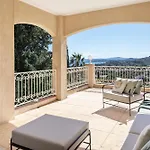 Villa Raphael