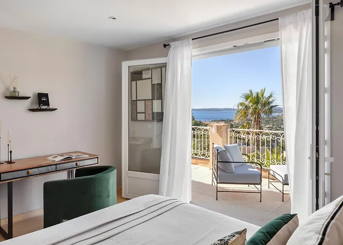 Raphael ヴィラ レ・ズィサンブル