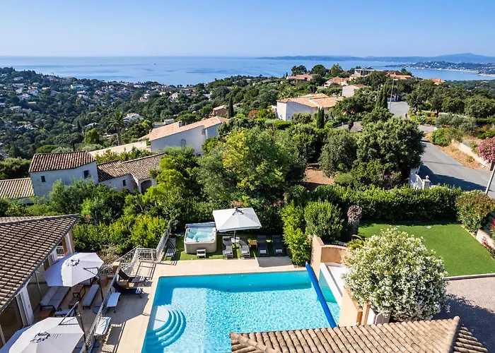 ヴィラ Raphael レ・ズィサンブル